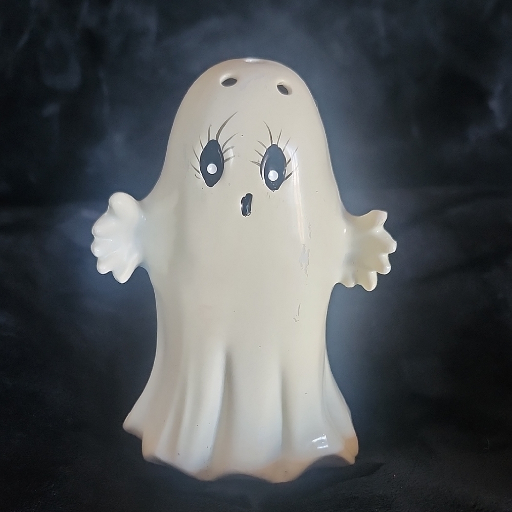 Charming Cream Ghost Figurine